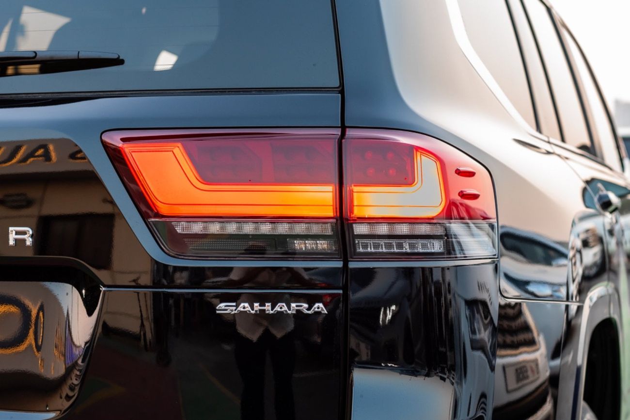 تويوتا لاند كروزر 