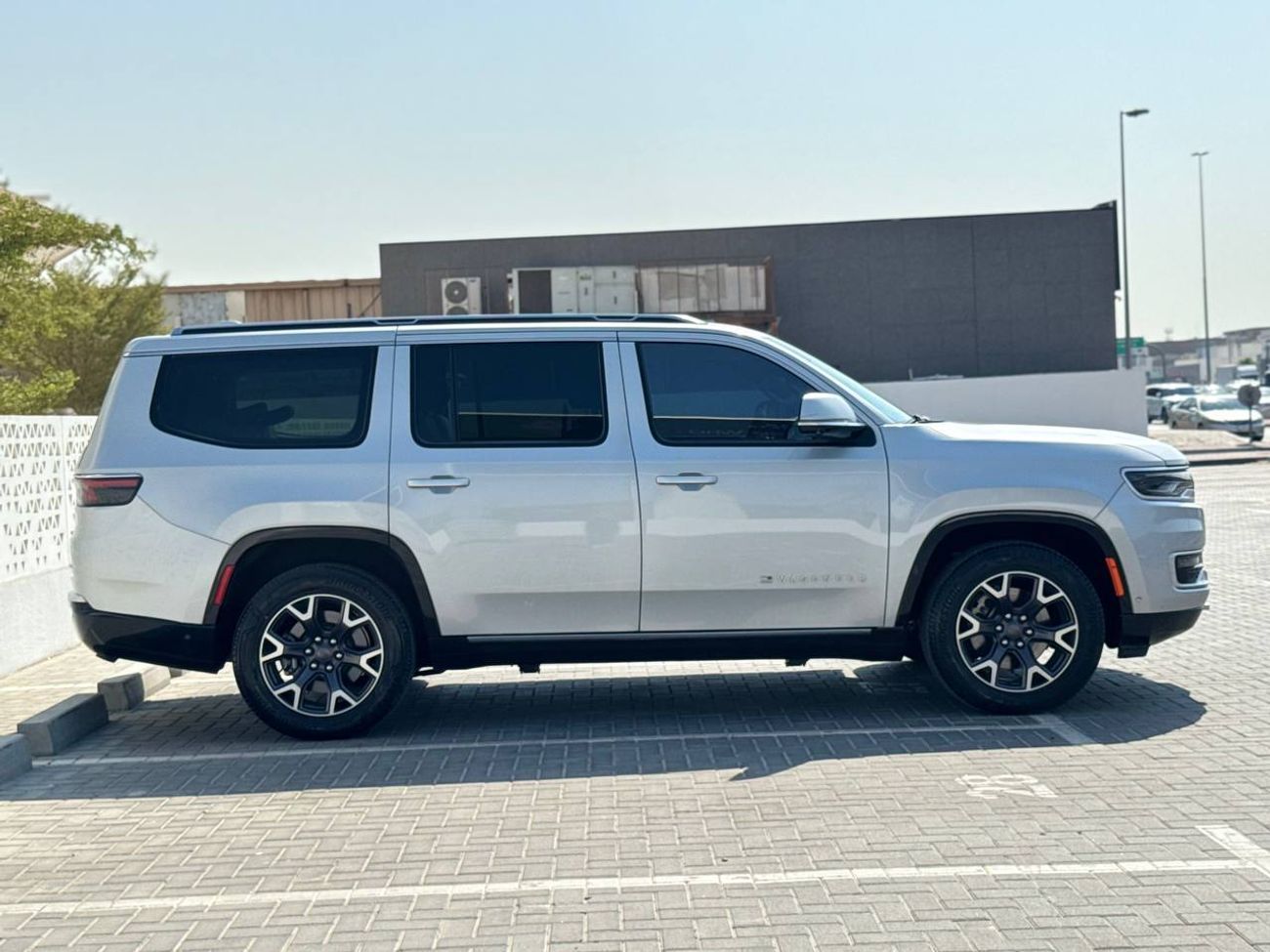 Jeep Grand Wagoneer Series III V8