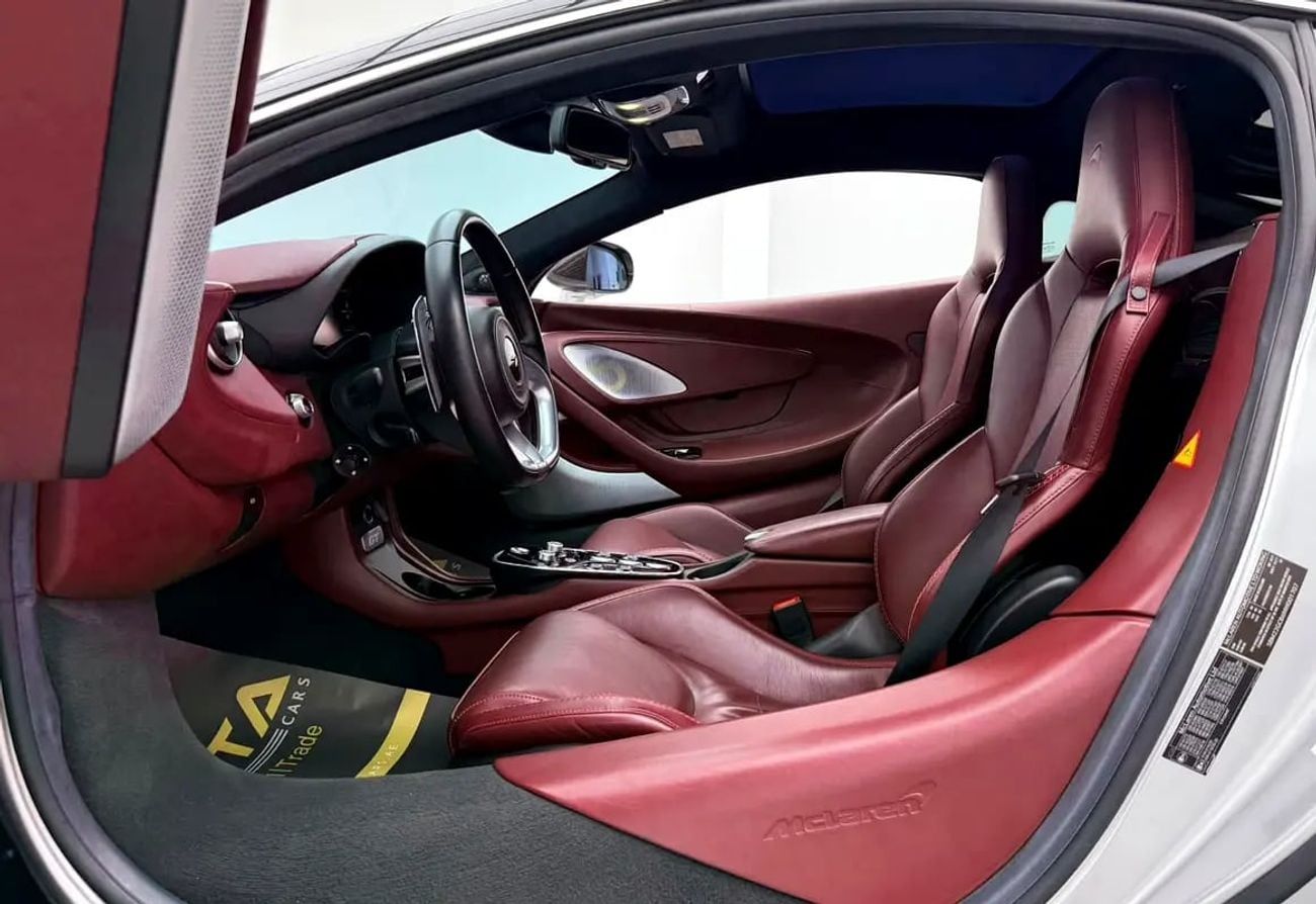 McLaren GT STANDARD Warranty, Carbon Fiber Package, Fully Loaded, Excellent Condition, GCC