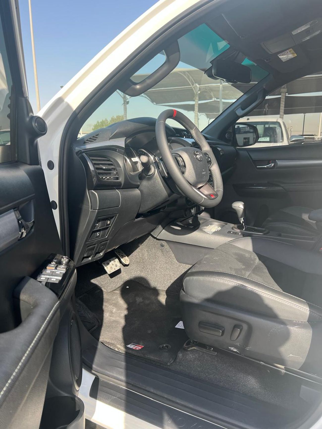 تويوتا هيلوكس GR Sport 2.8L