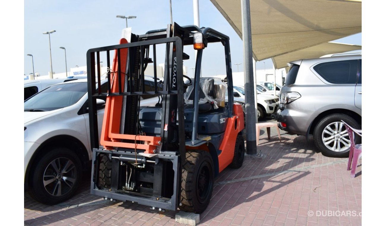 Toyota Fork lift Toyota Forklift 3.0 ton Diesel, model:2022. Brand New