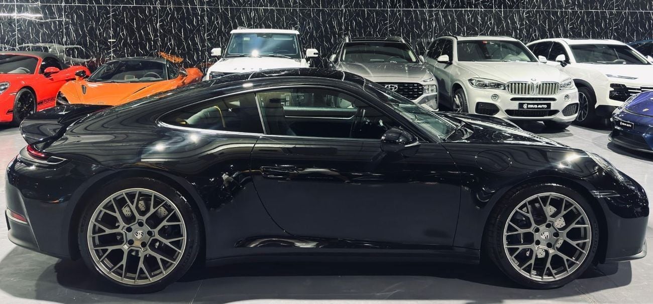 Porsche 911 Carrera 3.0L (388 HP) Coupe 2025 Porsche 911, 2 Years Porsche Warranty, Sport Chrono Package, Very L