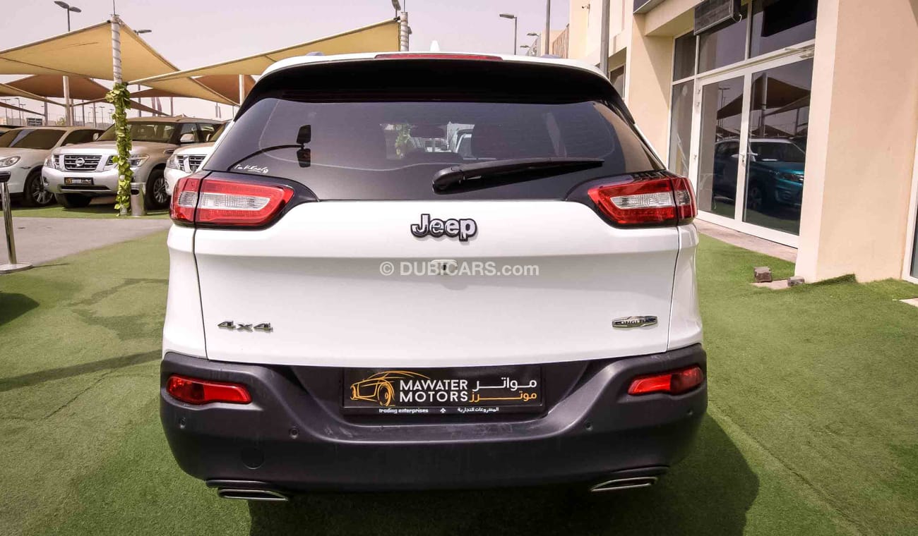 Jeep Cherokee AGENCY WARRANTY FULL SERVICE HISTORY GCC