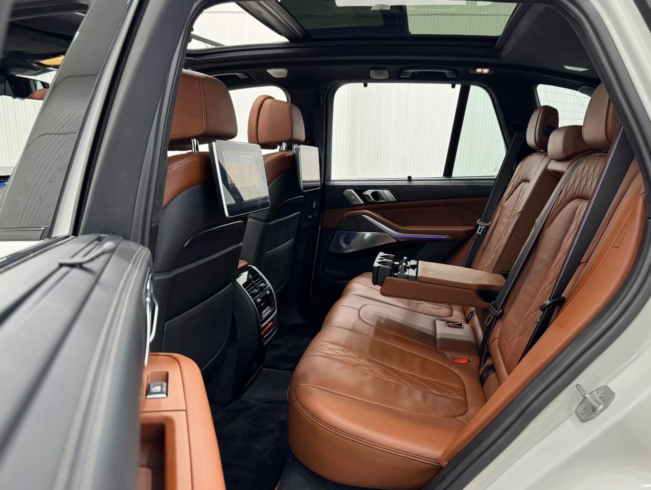 بي أم دبليو X5 M50i Luxury 4.4L 2021 BMW X5 M50i M-Sport, Oct 2025 BMW Warranty + Service Pack, Fully Loaded, Low K