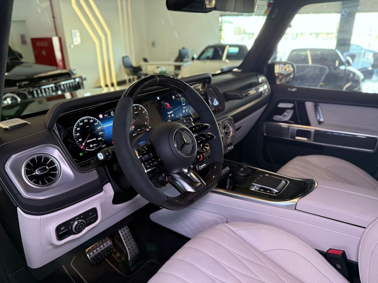 مرسيدس بنز G 63 AMG 2026 Mercedes-Benz G63 AMG - GCC - 5 Years Warranty from Dealership - Double Night Package