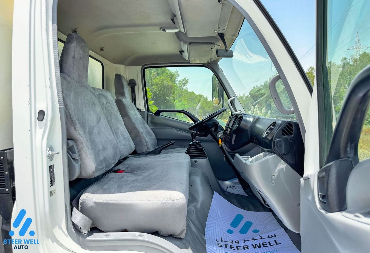 Hino 300 916 Truck, 4.0L RWD Shutter Box 2019 - Diesel - Good Performance - Book now!