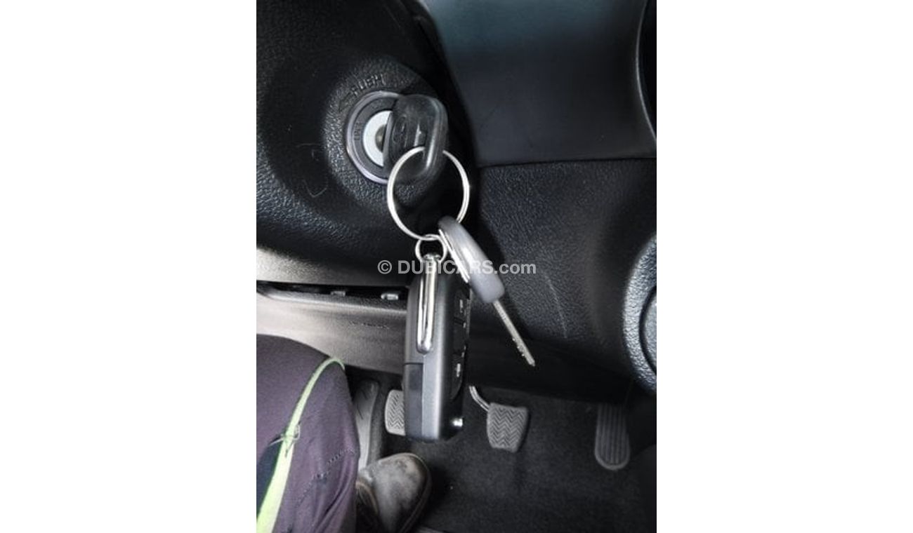 Toyota Hilux 2.7 L , 4x2 ,manual