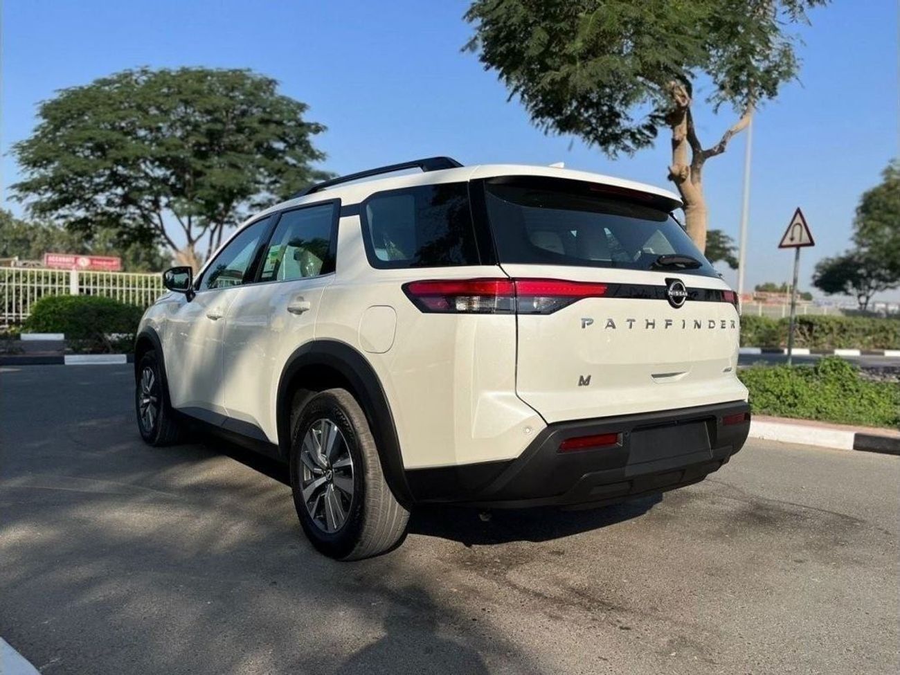 نيسان باثفايندر Nissan Pathfinder  S  2024 2WD  EXPORT and LOCAL