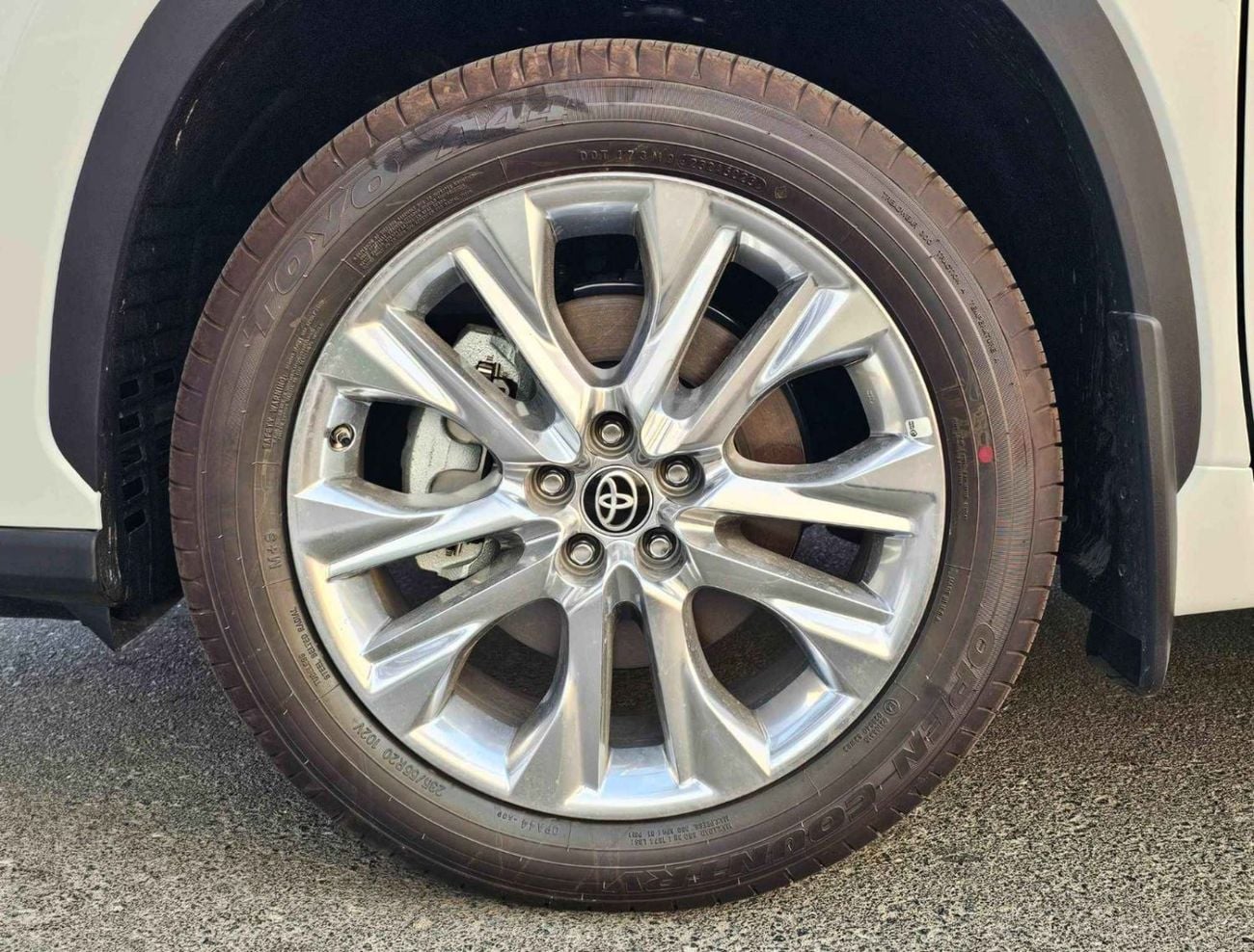 Toyota Highlander LIMITED 2.5L HYBRID LIMITED HYBRID || 2.5L V4 HEV | RADAR | PANORAMIC ROOF | HEADS UP DISPLAY (CODE # HLTDO)