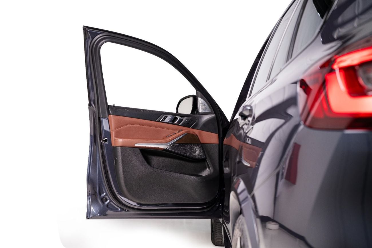 BMW X5 M50i 4.4L AGMC Full Service History-BMW Individual Interior-Aero Dynamic Package