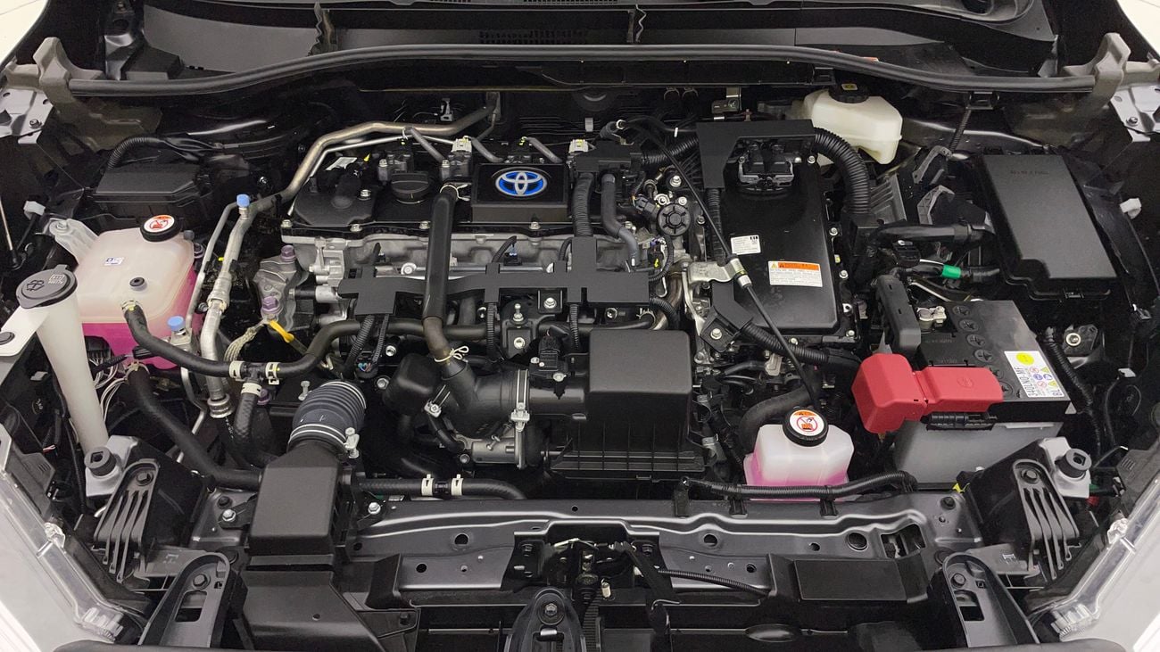 تويوتا كورولا كروس GLI 1.8 | بدون دفعة مقدمة | اختبار القيادة في المنزل