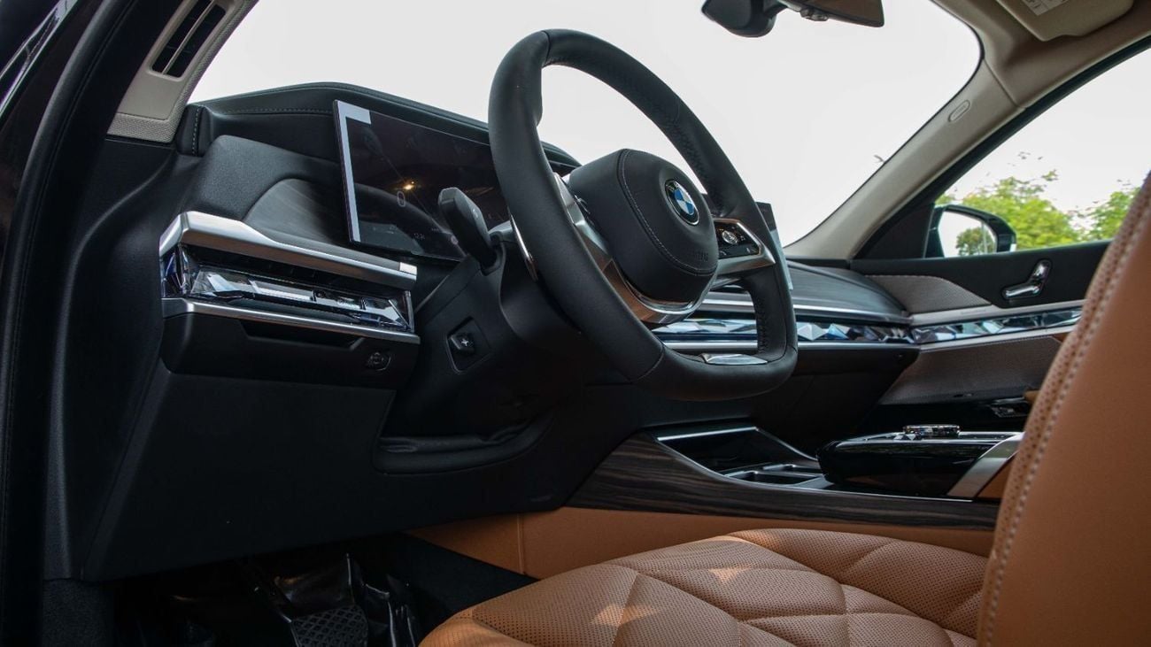 BMW 735i | GCC Specs | 2026 | 3 Years Warranty & Contract Service | For Local Registration +10%