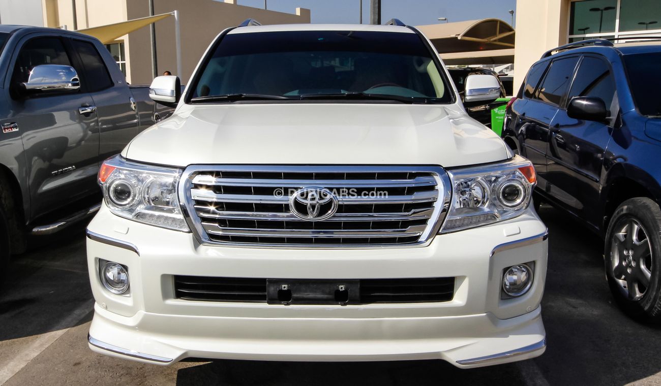 Toyota Land Cruiser GXR V8 with VXR V8 2015 body kit