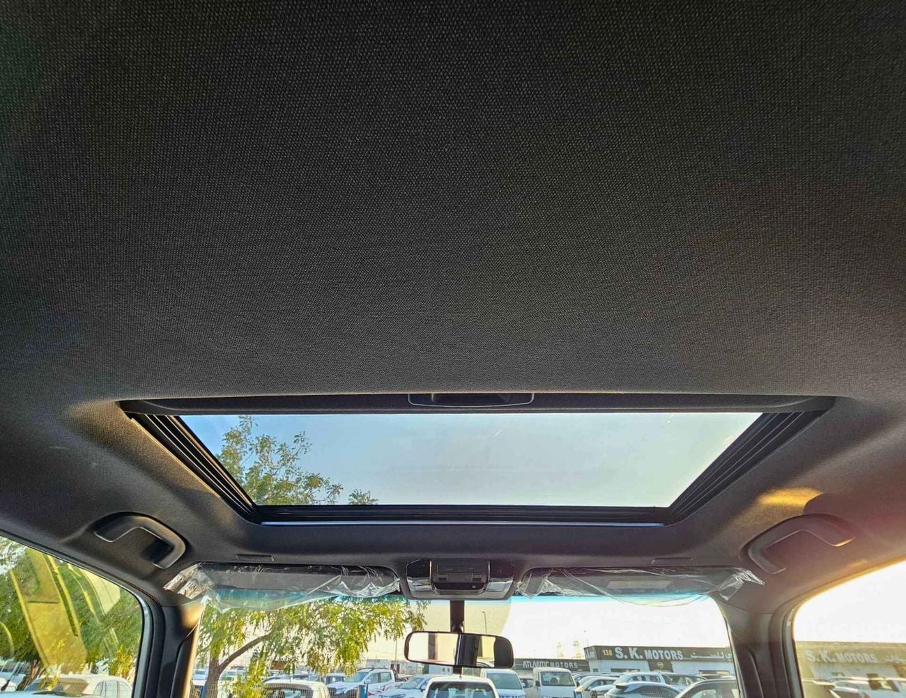 Toyota Prado ALL ROUNDER TURBO STD / 2.8L DIESEL V4 / SUNROOF / COOL BOX (CODE # P28AR2)