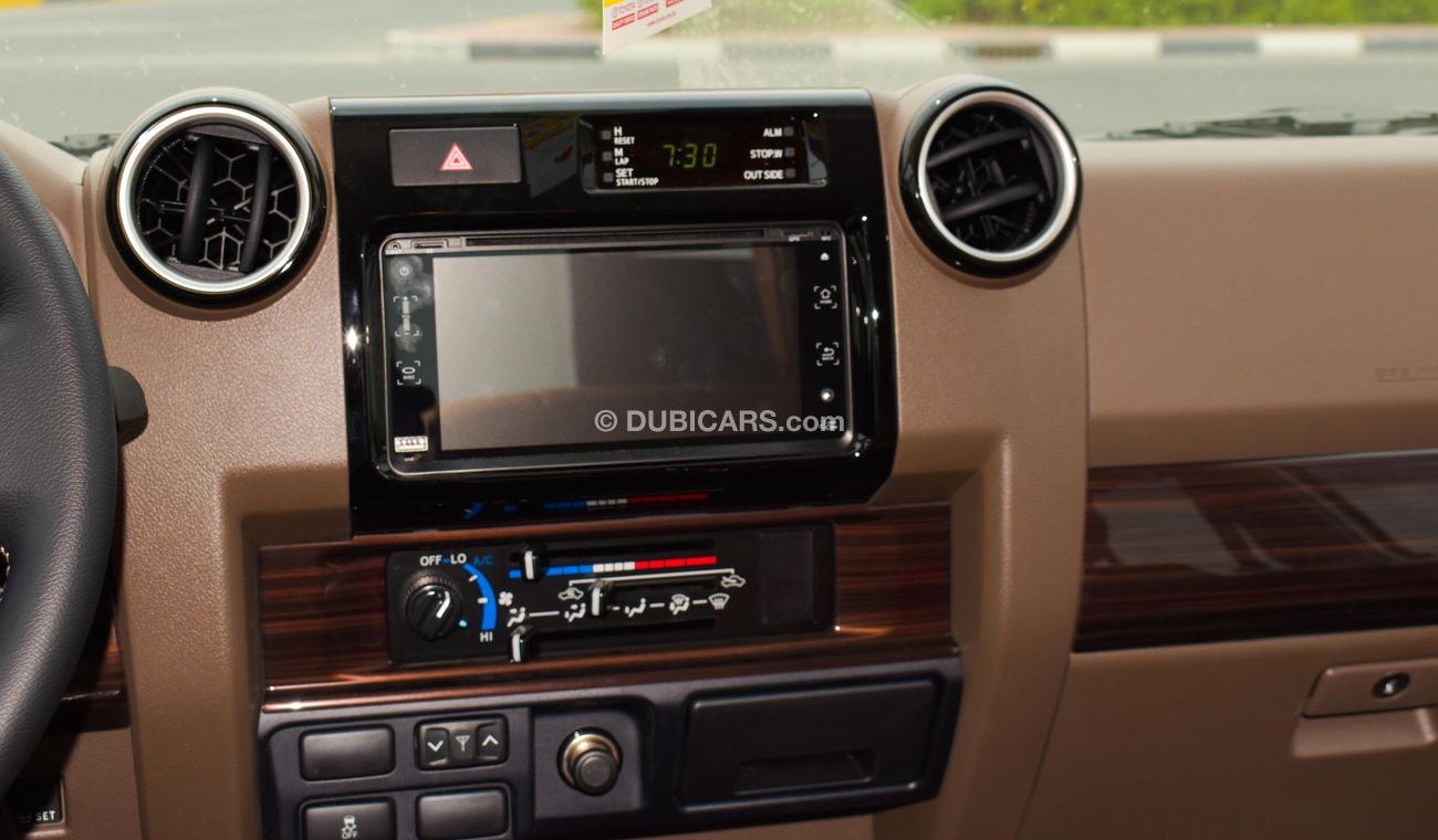 Toyota Land Cruiser Pick Up