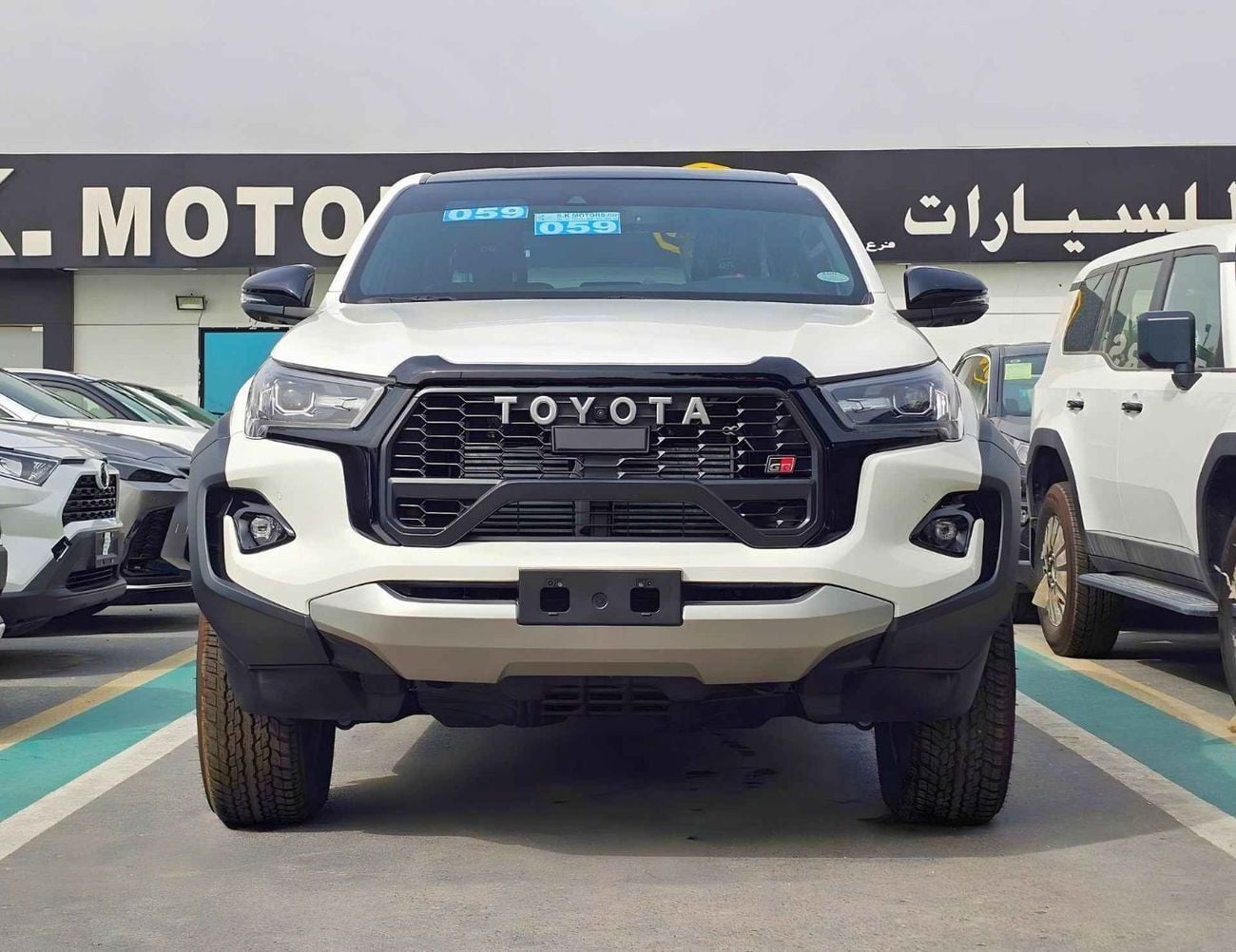 Toyota Hilux GR SPORT 2.8L DIESEL V4 / RADAR / 360*CAMERA / DRIVER PWR SEATS WITH LATHER (CODE# HG