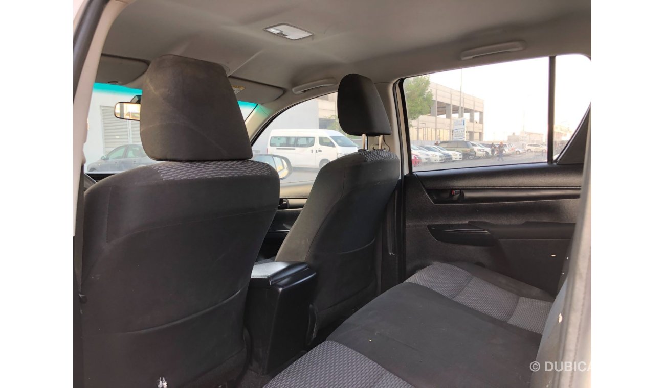 Toyota Hilux GLX GCC full automatic