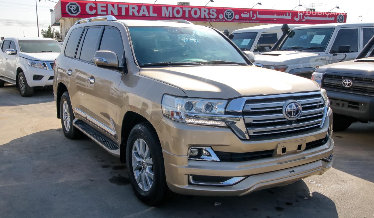 Toyota Land Cruiser GXR V8 with 2018 bodykit upgraded from interior and exterior for export only