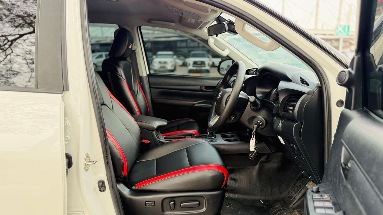 Toyota Hilux 2019 | 2.8L DIESEL ENGINE | AT | RHD | ROOF MOUNTED LED LIGHTS | 4X4 HEAVY SPORTS BAR WITH BASKET |