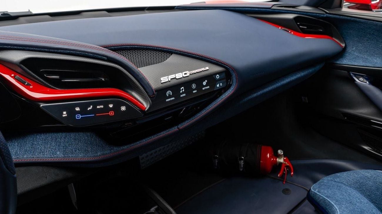 Ferrari SF90 Stradale Tailor Made Ispirazioni 2022 - GCC - Under Warranty and Service Contract