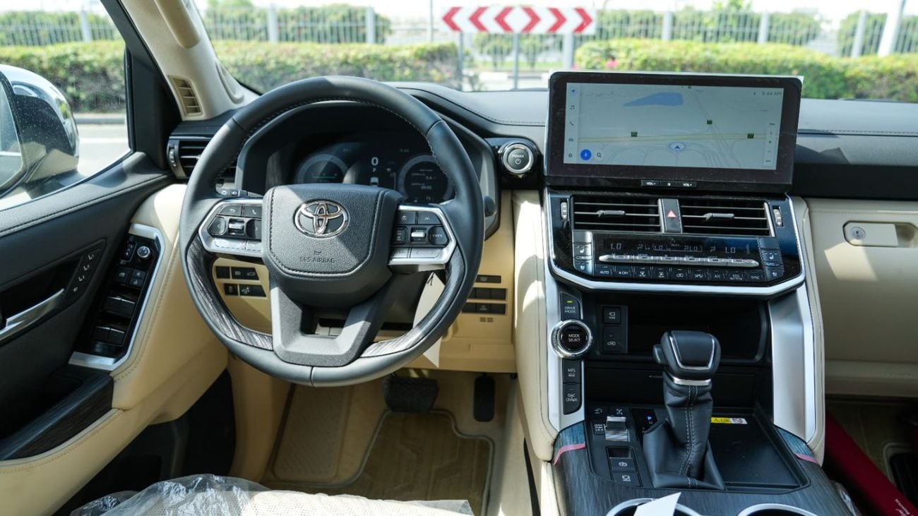 Toyota Land Cruiser VXR 3.5  TWIN TURBO HYBRID 2026!! GCC CAR
