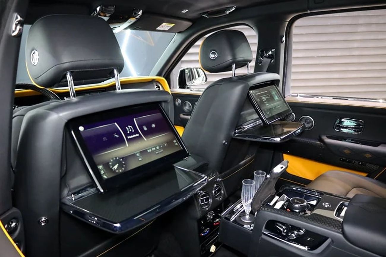 رولز رويس كولينان Black Badge