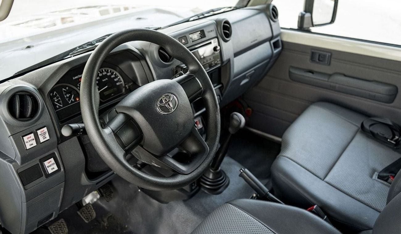 تويوتا لاند كروزر 70 Toyota land cruiser Hardtop LC 78 4.2L ambulance MY2024