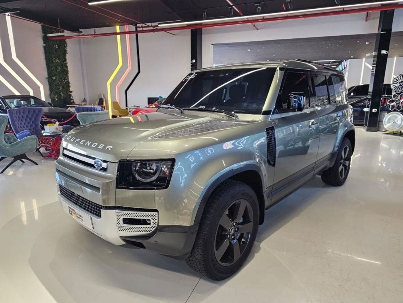 Land Rover Defender P400 110 HSE 3.0L (5 Seater) 2022 Defender P400-110HSE / UNIQUE COLOR/ Warranty and service contract