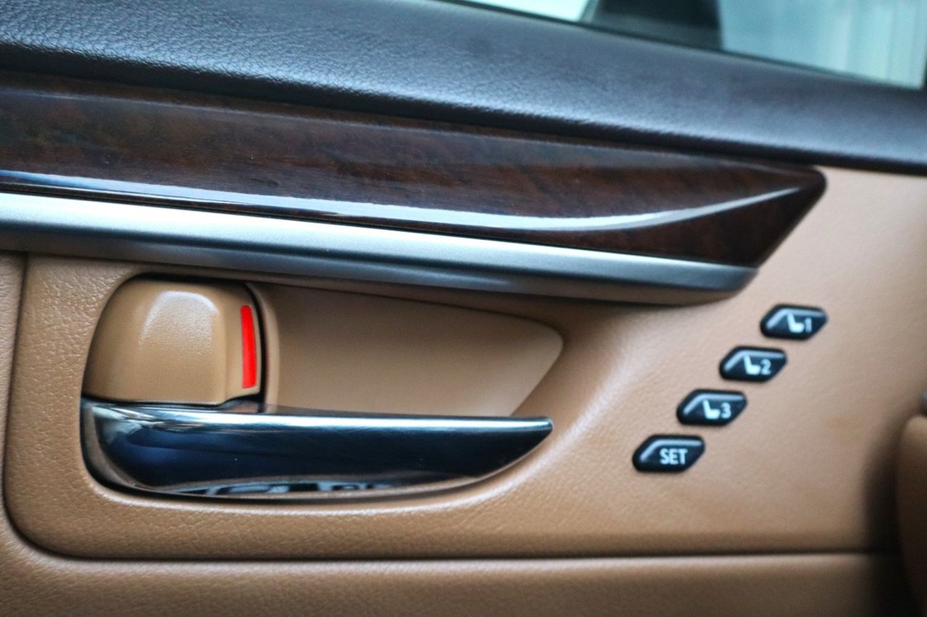 لكزس ES 350 Platinum 3.5L