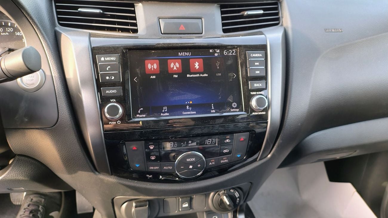 نيسان نافارا Std 2.5L RWD M/T