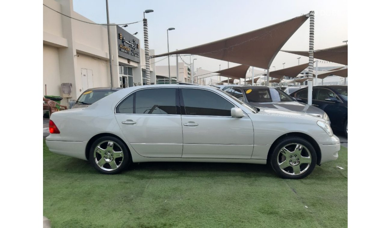 لكزس LS 430 لكزس 2001 وارد ممتازه جدا جدا لا تحتاج إلى مصاريف