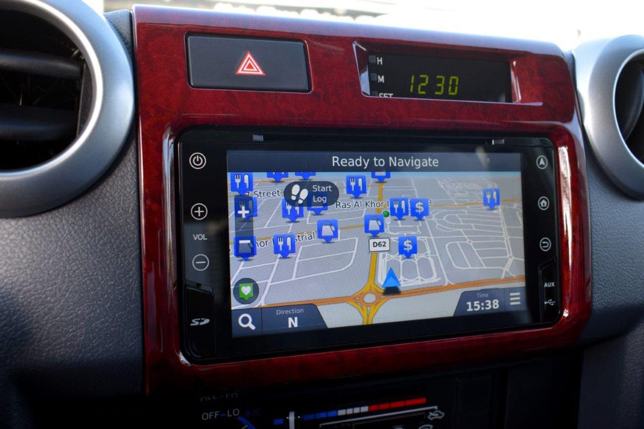 Toyota Land Cruiser Pick Up 79 DOUBLE CAB  LIMITED LX V8 4.5L TURBO DIESEL 5 SEAT MANUAL TRANSMISSION