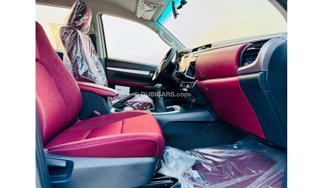 تويوتا هيلوكس Hlilux DC  2.4 L 4x4 Full option