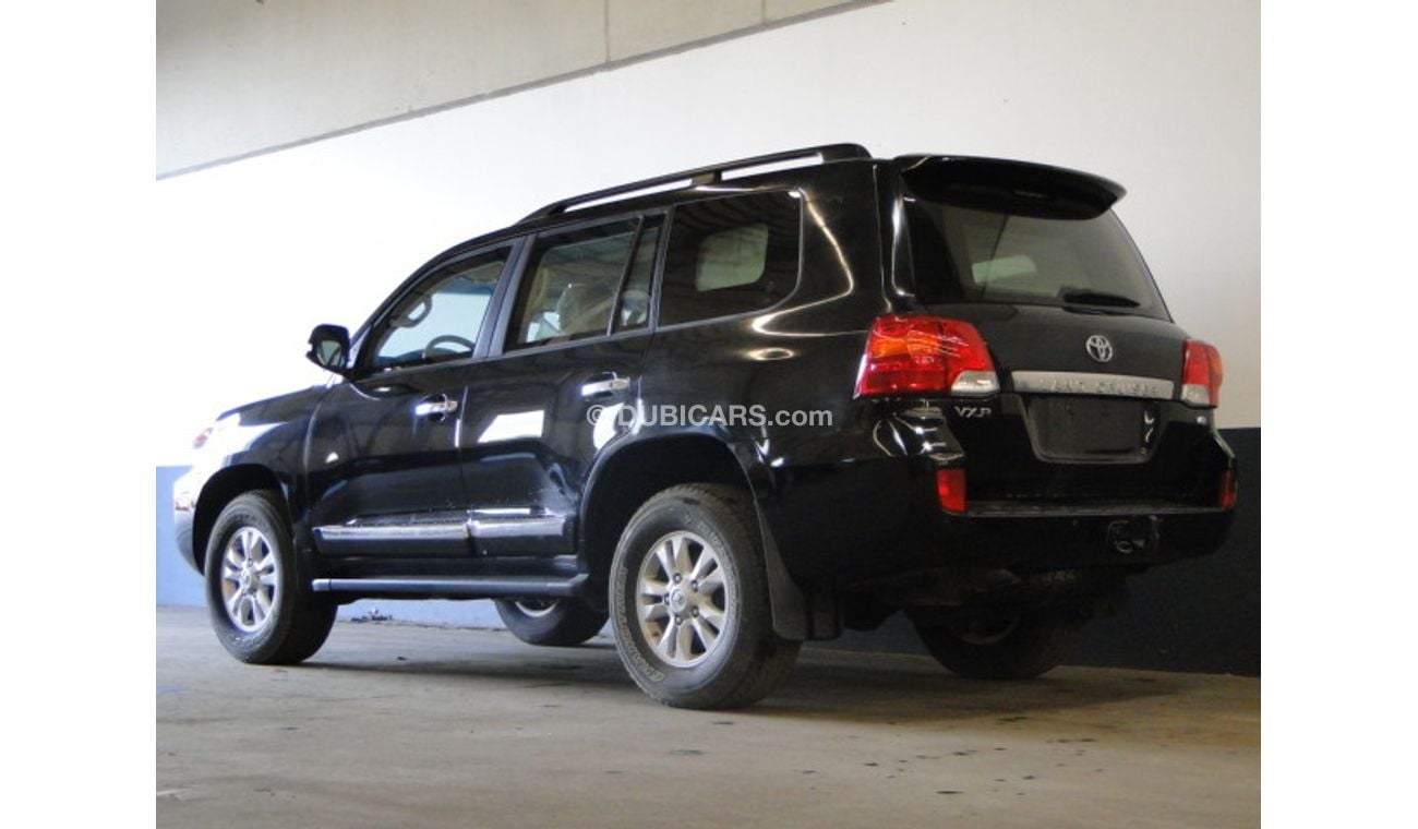 تويوتا لاند كروزر Land Cruiser 200 4.6 V8 VXR Armoured (VR6) 8 seats