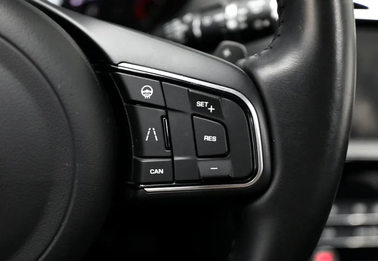 جاكوار F بيس F Sace | 1,100 monthly | Free Insurance + Registration | Ref#A629005