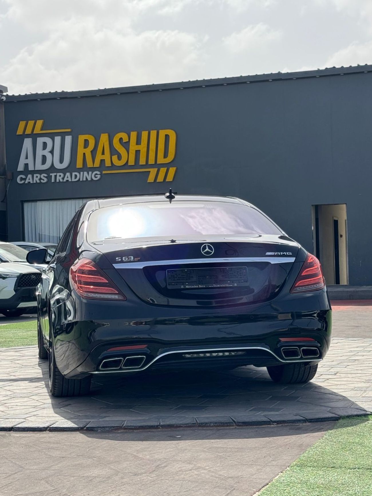 مرسيدس بنز S 550