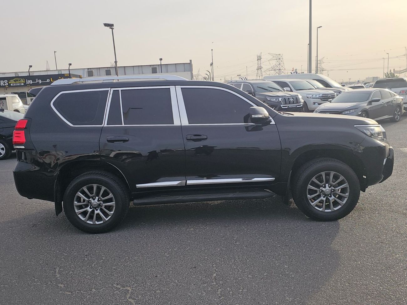 Toyota Prado TX-L Top 2.7L LHD-4WD-Automatic-Petrol-GCC specs-6 Cylinders-7Seats-5 Doors