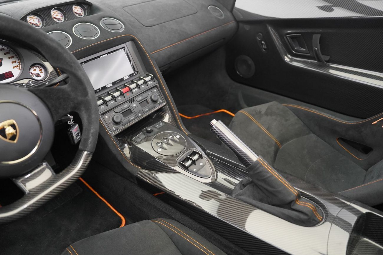 لامبورغيني جاياردو PERFORMANTE SPYDER