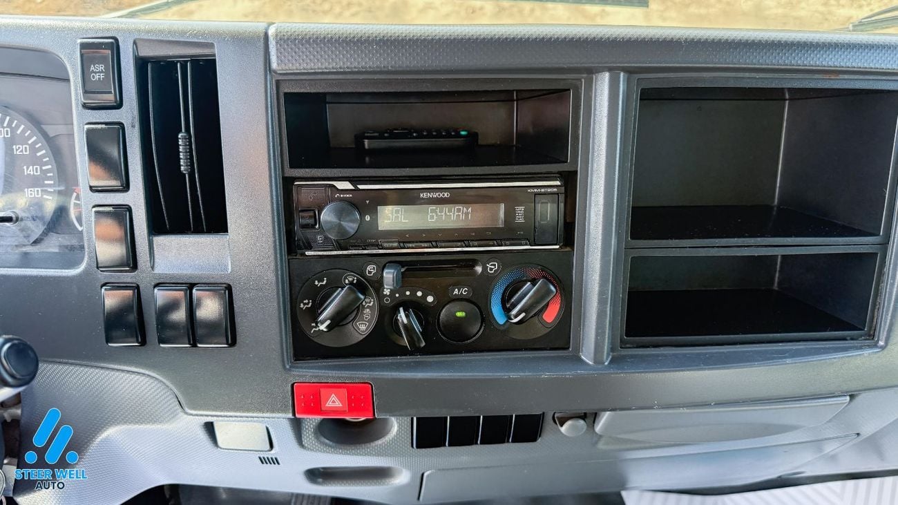 إيسوزو NPR NPR | 3.0L Diesel | 125HP | Manual | Shutter Box Water Distribution Truck | GCC Specs