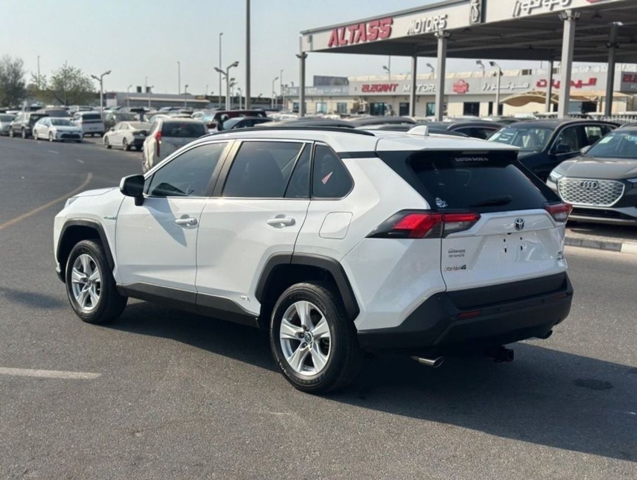 Toyota RAV4 TOYOTA RAV4 Hybrid XLE