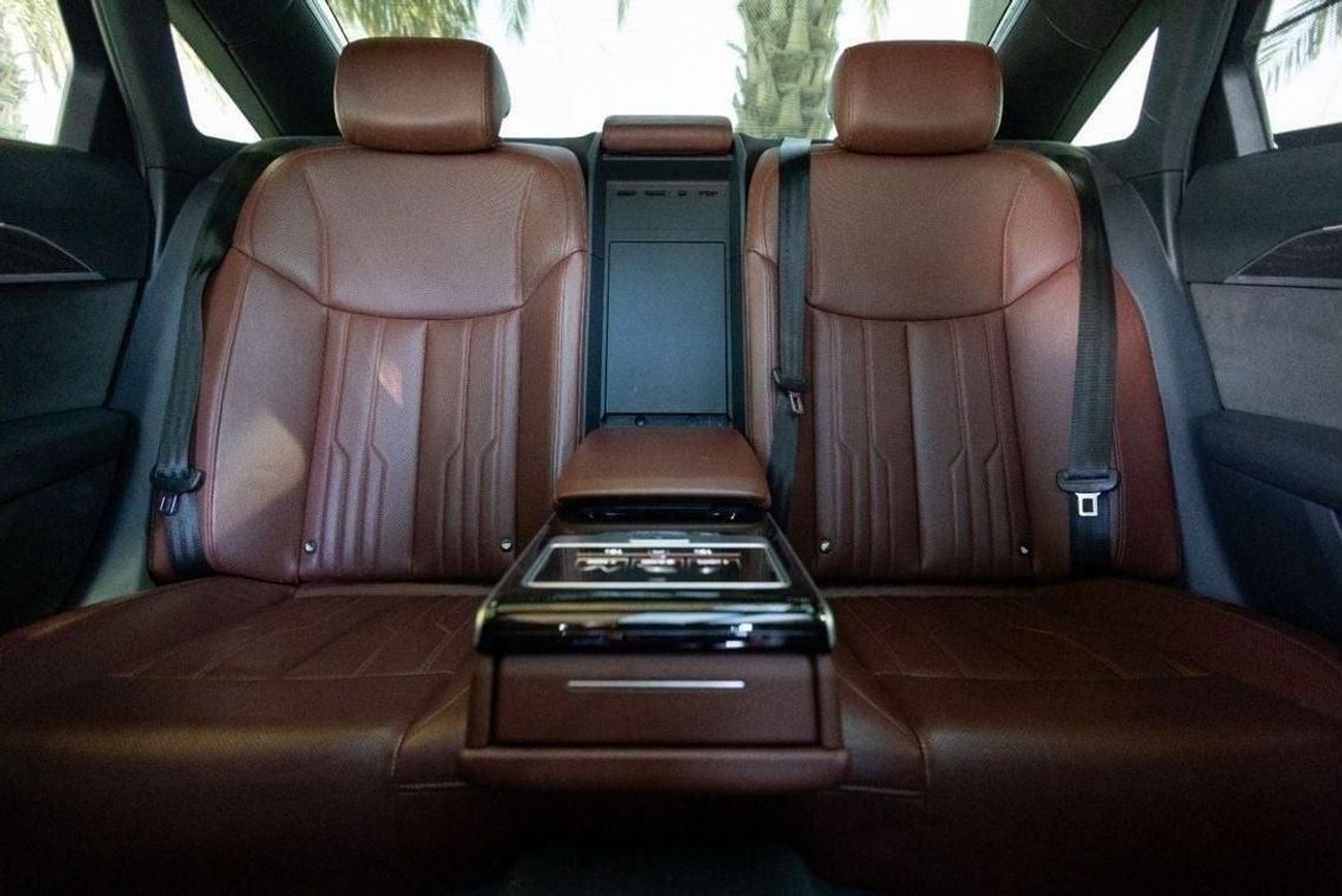 Audi A8 L 60 TFSI Quattro 4.0L (454 HP) Audi A8L 60TFSI Quattro 2020 GCC (The viewing is available by appoin