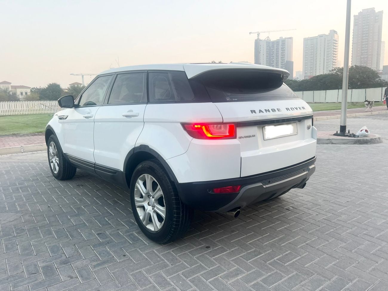 لاند روفر رانج روفر إيفوك HSE Dynamic 2.0L