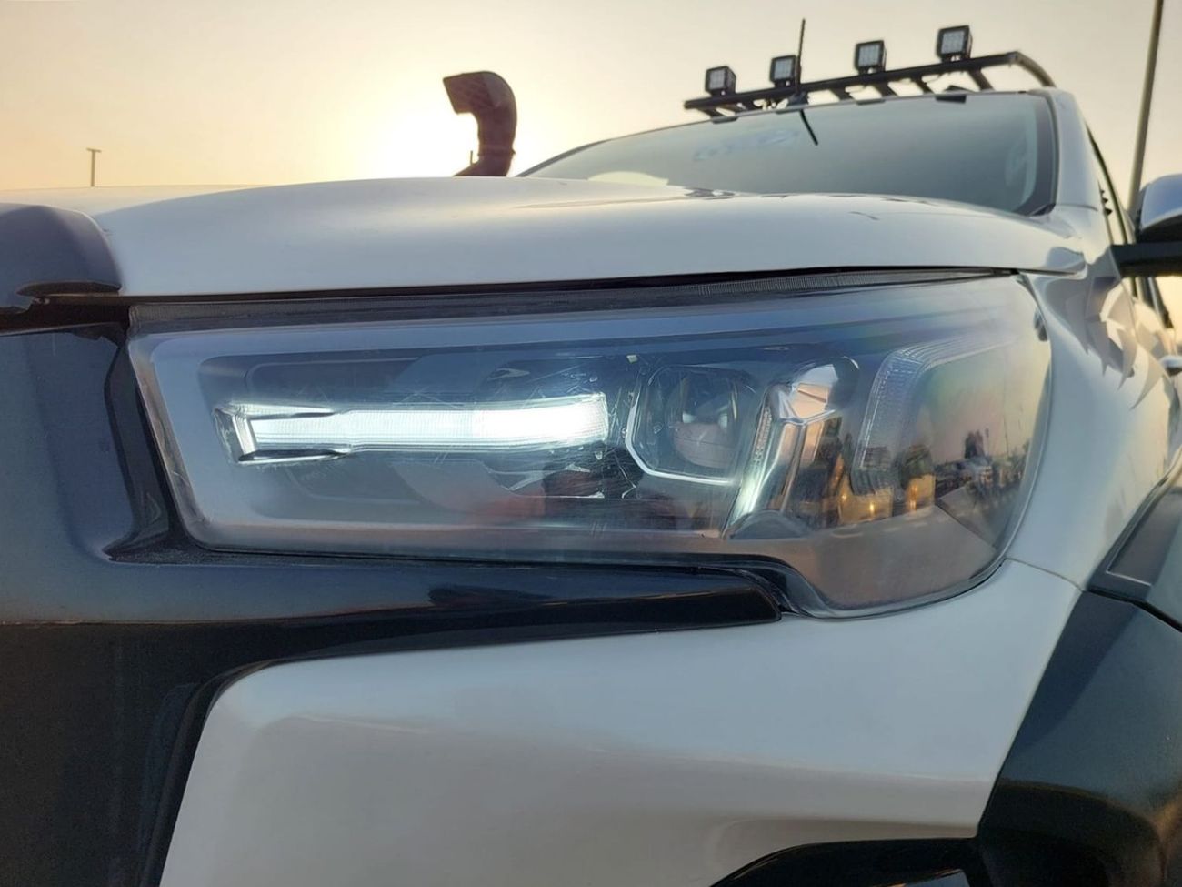 تويوتا هيلوكس TOYOTA HILUX PICKUP RHD 2018 MODEL 2.8 L DIESEL AUTOMATIC(PM29171)