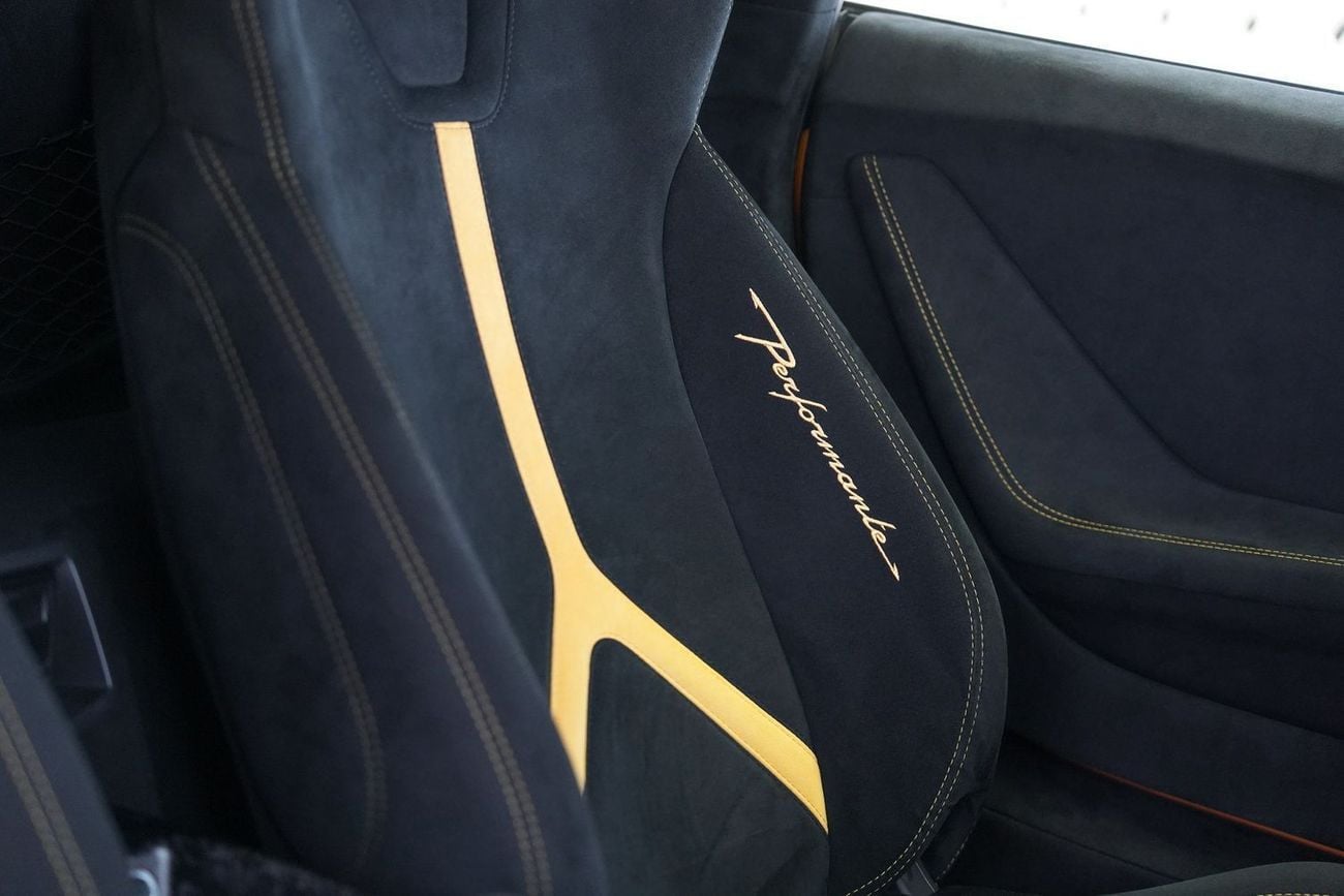 لامبورغيني هوراكان PERFORMANTE