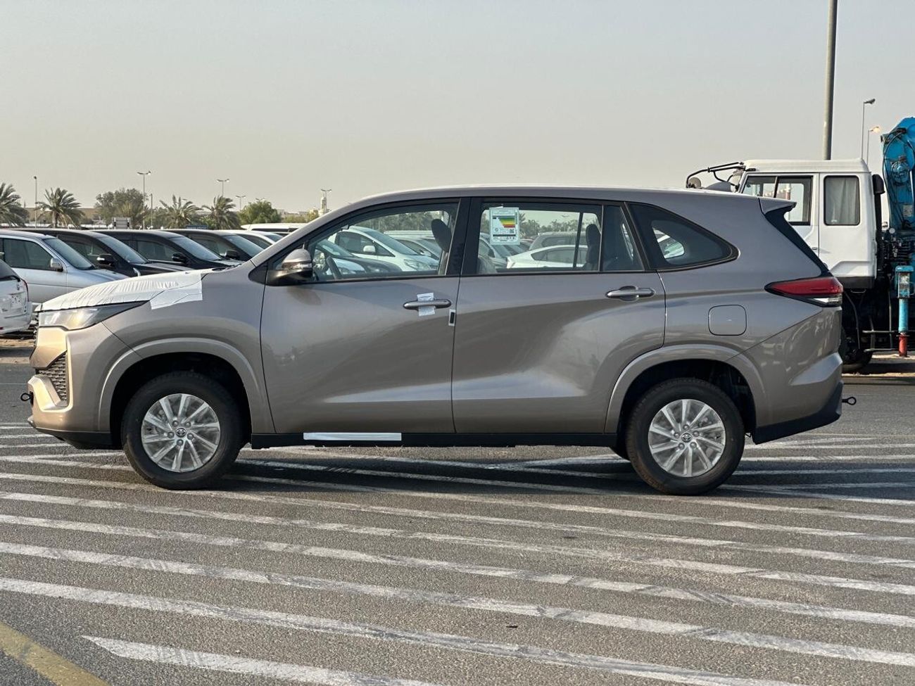 Toyota Innova 2024, PETROL 2.0L 0KM, GCC SPEC, 8-SEATERS, EXPORT PRICE