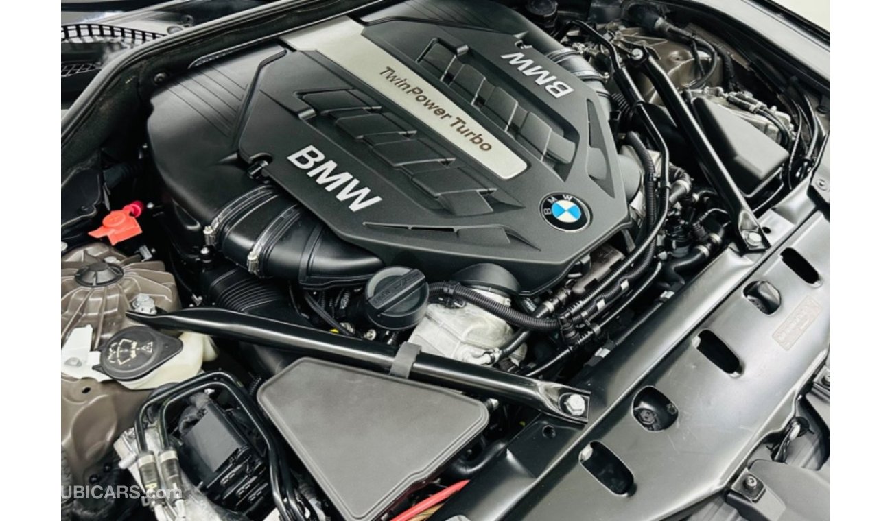BMW 750Li Exclusive GCC .. Low  Milgea .. Perfect Condition .. V8 .. Top Range