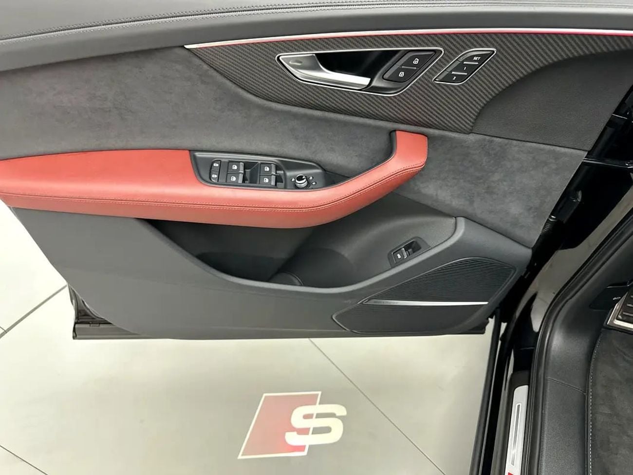 Audi SQ7 SUV TFSI 507hp (Ref# 14581)