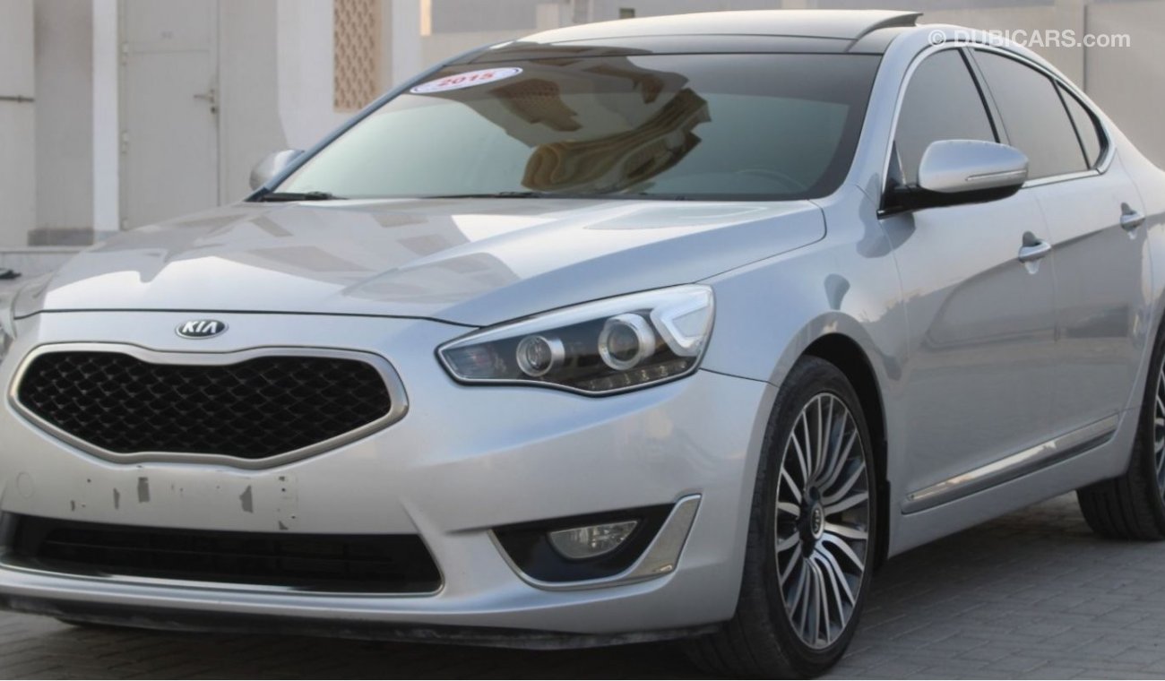 Kia Cadenza Kia Cadenza 2015 full option GCC, in excellent condition, without paint, without accidents