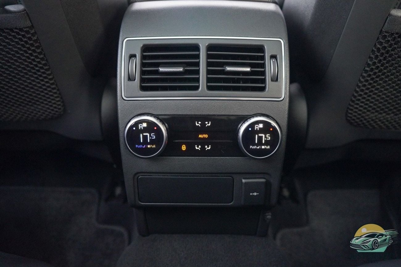 جاكوار F بيس SVR 5.0L