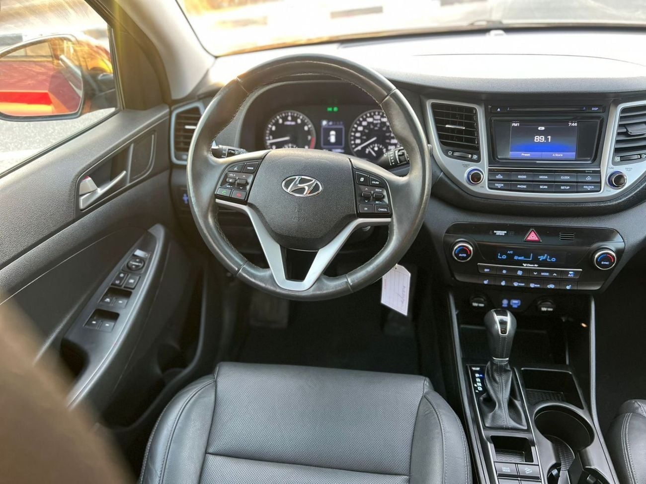 Hyundai Tucson GL 2017 Hyundai Tucson 2.0L V4 - Panoramic Sunroof - AWD 4x4 - Rear Camera - Leather seats